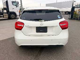 MERCEDES BENZ A CLASS 2014 Image 6