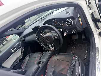 MERCEDES BENZ A CLASS 2014 Image 10