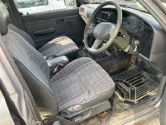 TOYOTA HILUX PICKUP 1997 Image 8