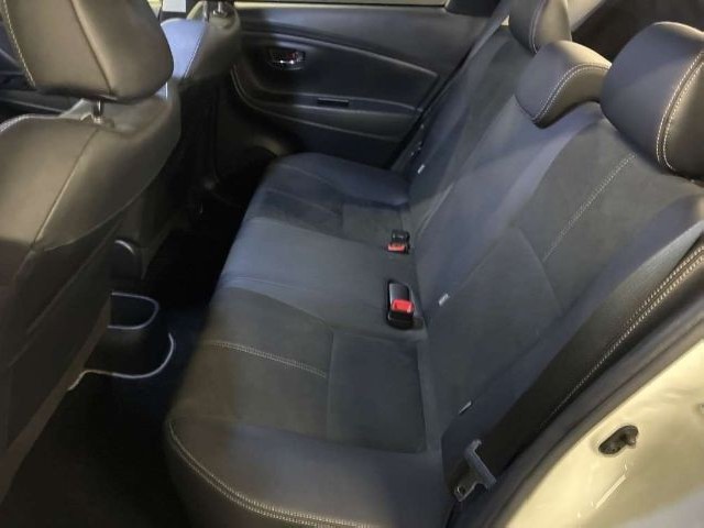 TOYOTA VITZ 2018 Image 20