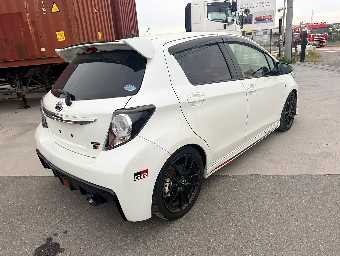 TOYOTA VITZ 2018 Image 3