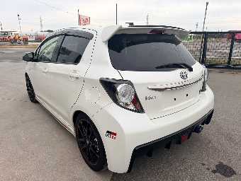 TOYOTA VITZ 2018 Image 4