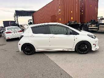TOYOTA VITZ 2018 Image 7