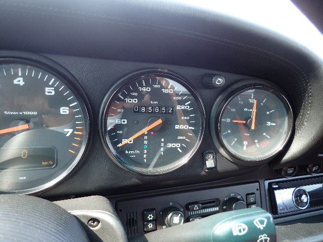 PORSCHE 911 1995 Image 29