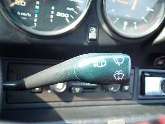 PORSCHE 911 1995 Image 29