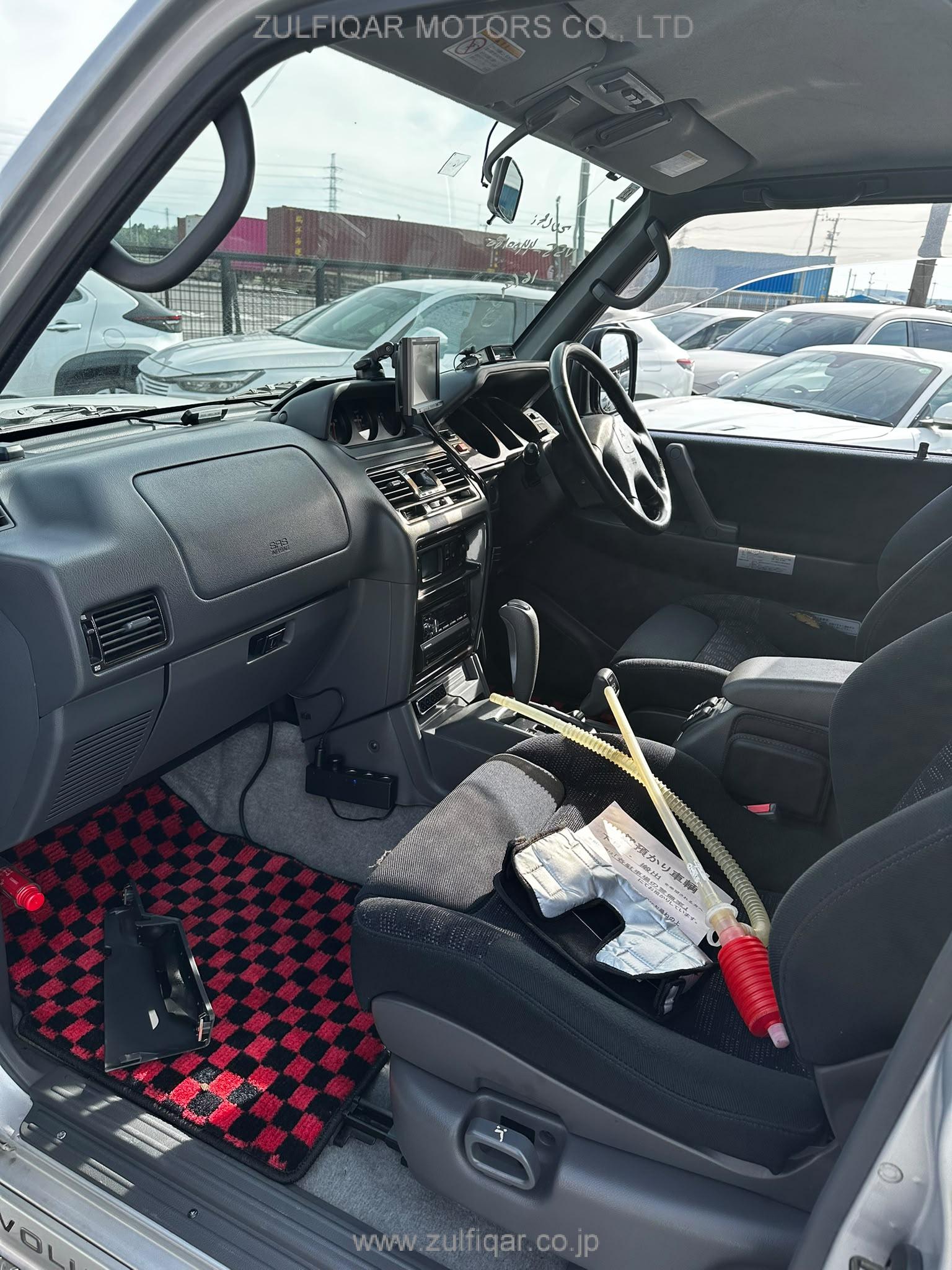 MITSUBISHI PAJERO 1997 Image 9