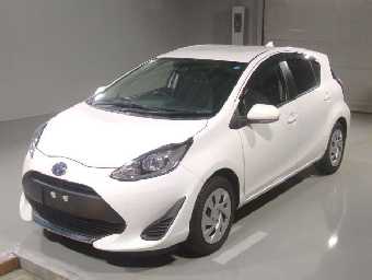 TOYOTA AQUA 2021 Image 1