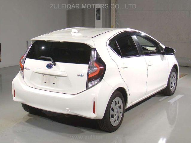 TOYOTA AQUA 2021 Image 2