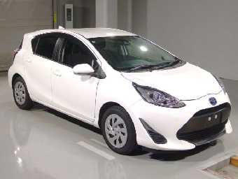 TOYOTA AQUA 2021 Image 3