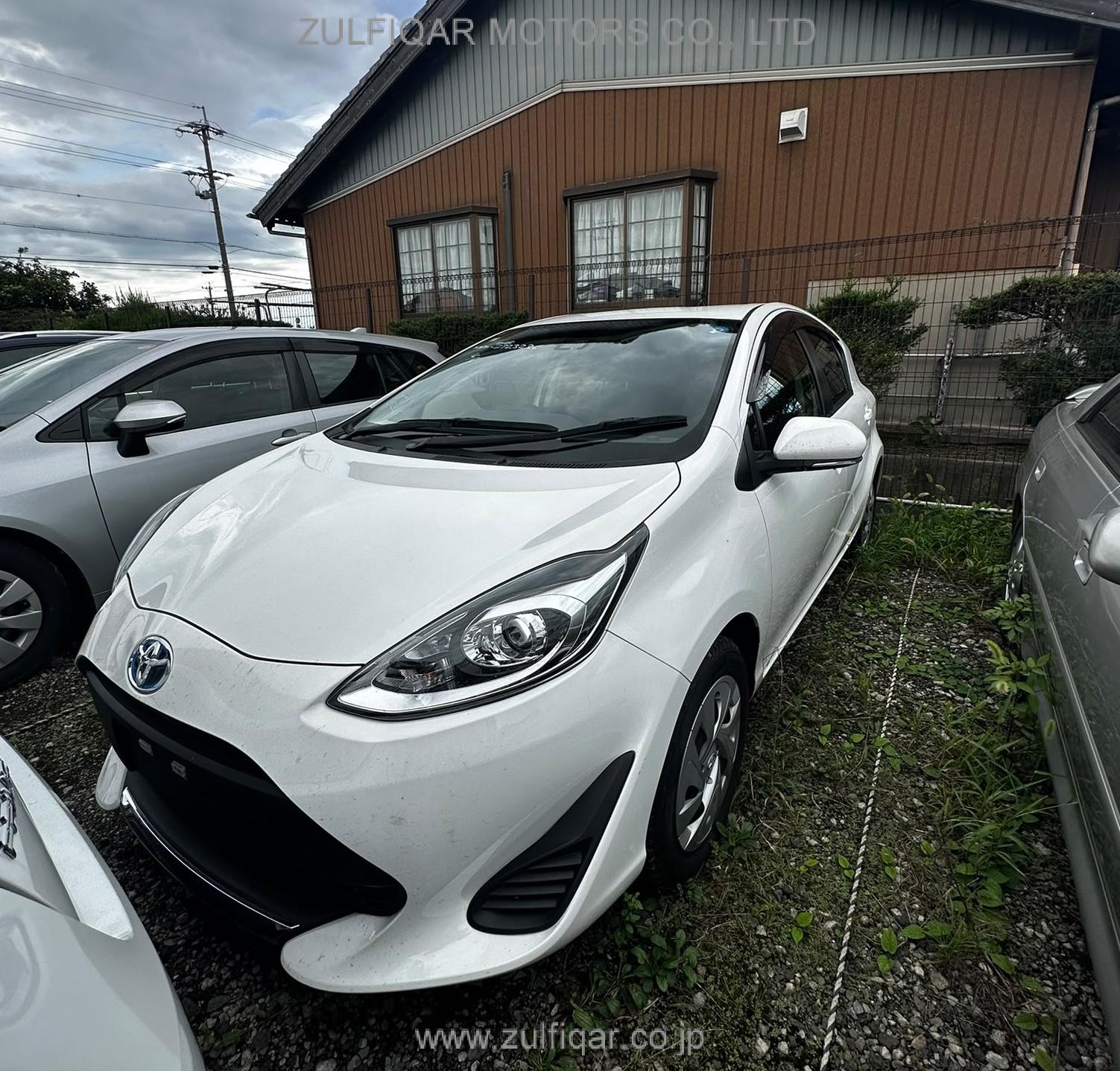 TOYOTA AQUA 2021 Image 10