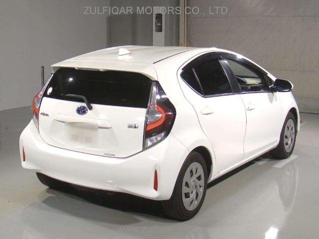 TOYOTA AQUA 2021 Image 2