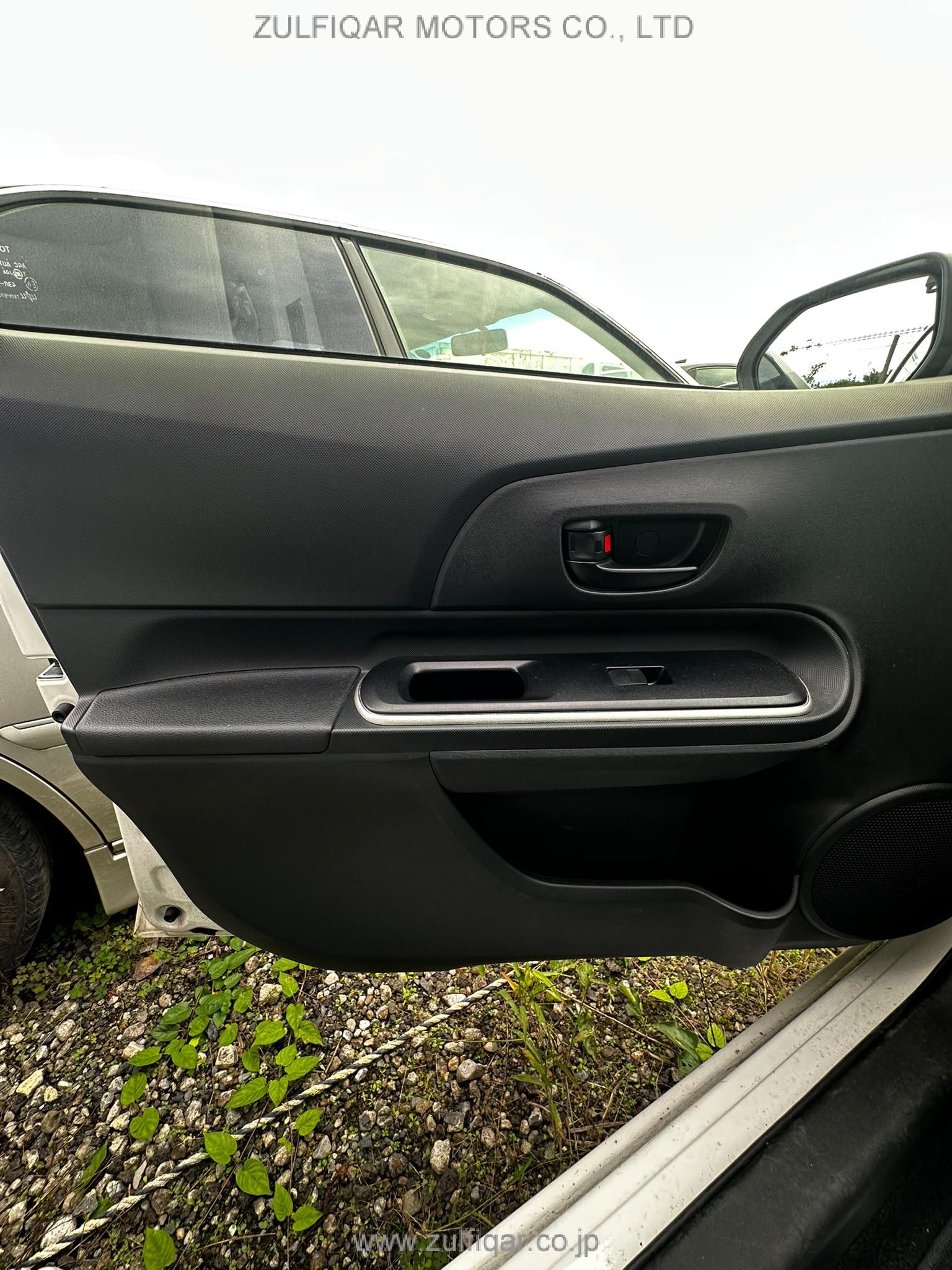 TOYOTA AQUA 2021 Image 12