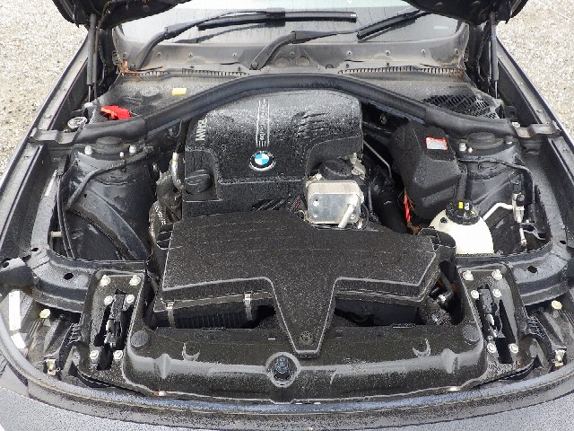 BMW 3 SERIES 2016 Image 26