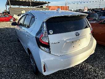 TOYOTA AQUA 2021 Image 3