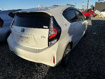TOYOTA AQUA 2021 Image 4