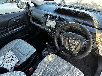 TOYOTA AQUA 2021 Image 5