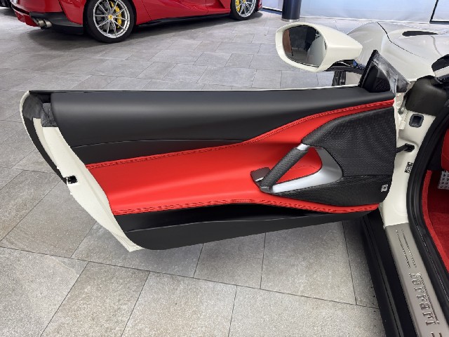 FERRARI 812 SUPERFAST 2020 Image 22