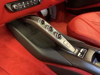 FERRARI 812 SUPERFAST 2020 Image 27