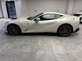 FERRARI 812 SUPERFAST 2020 Image 8