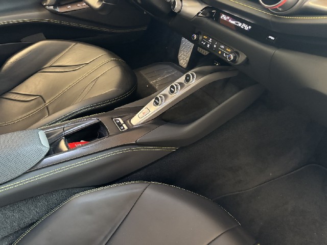 FERRARI 812 SUPERFAST 2017 Image 23