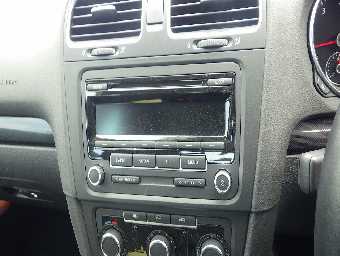VOLKSWAGEN GOLF 2012 Image 9