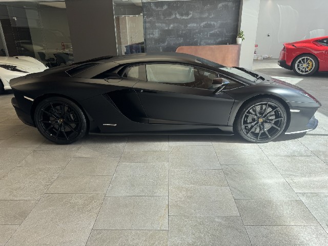 LAMBORGHINI AVENTADOR 2021 Image 19