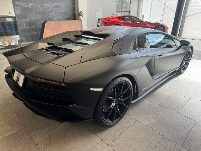 LAMBORGHINI AVENTADOR 2021 Image 20