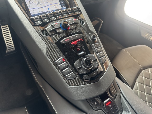 LAMBORGHINI AVENTADOR 2021 Image 48