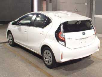 TOYOTA AQUA 2021 Image 3
