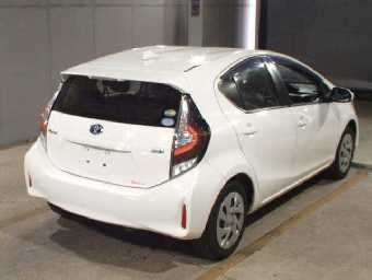 TOYOTA AQUA 2021 Image 5