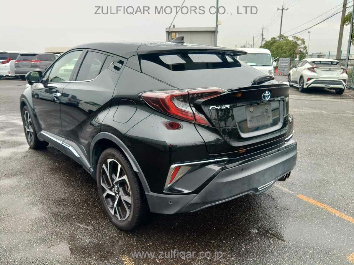 TOYOTA C-HR 2018 Image 3