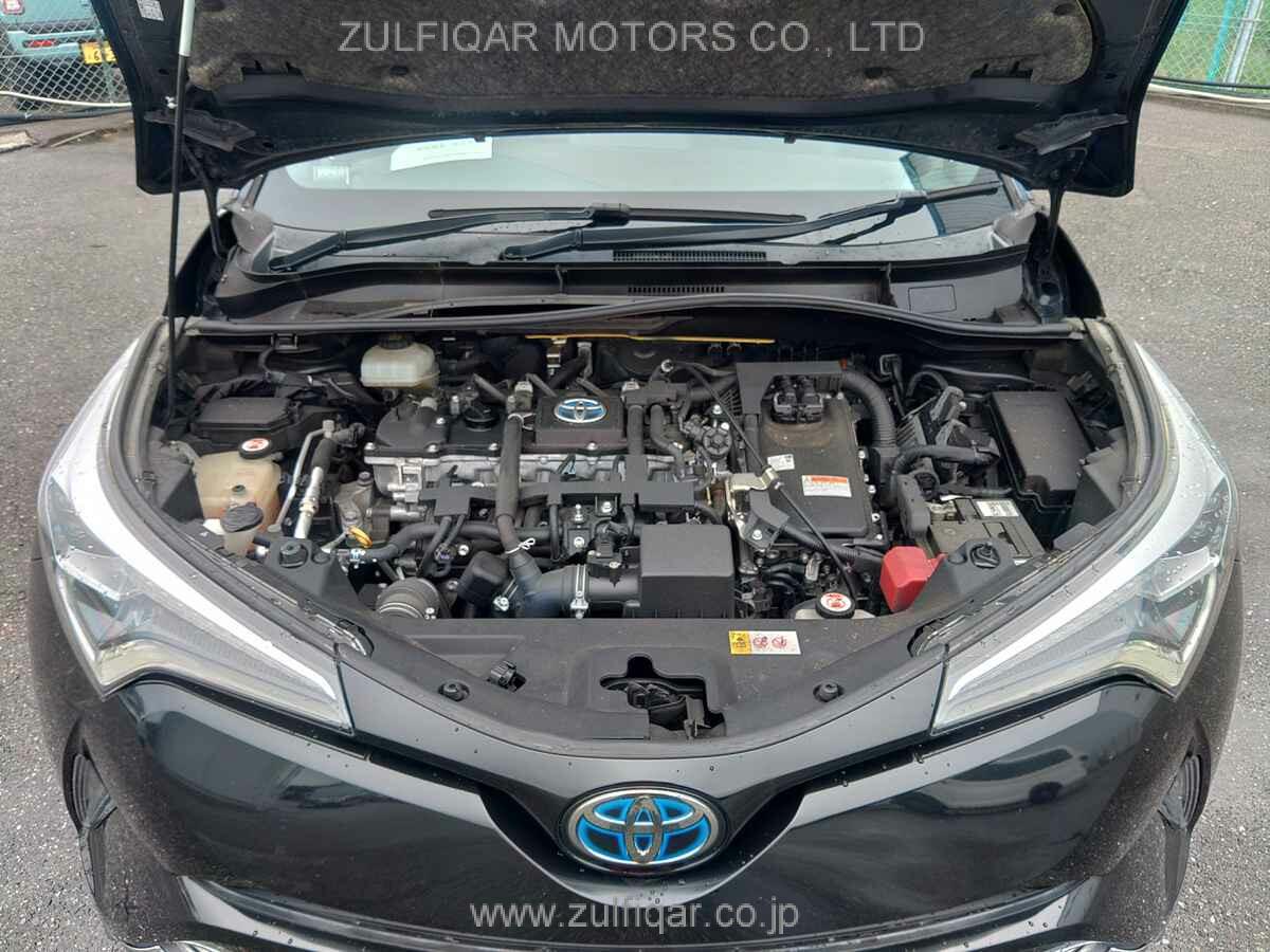 TOYOTA C-HR 2018 Image 9