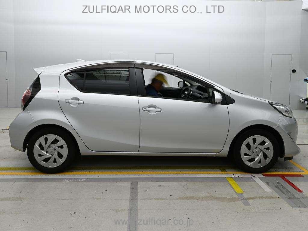 TOYOTA AQUA 2021 Image 3