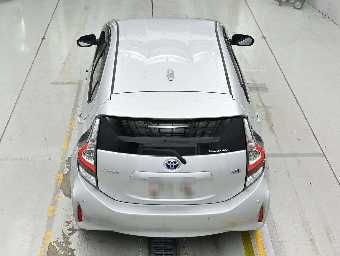 TOYOTA AQUA 2021 Image 8