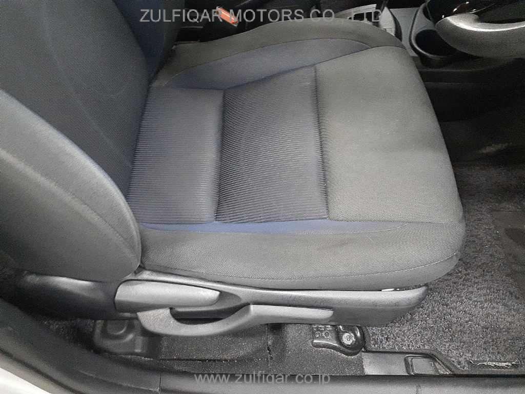 TOYOTA AQUA 2021 Image 10