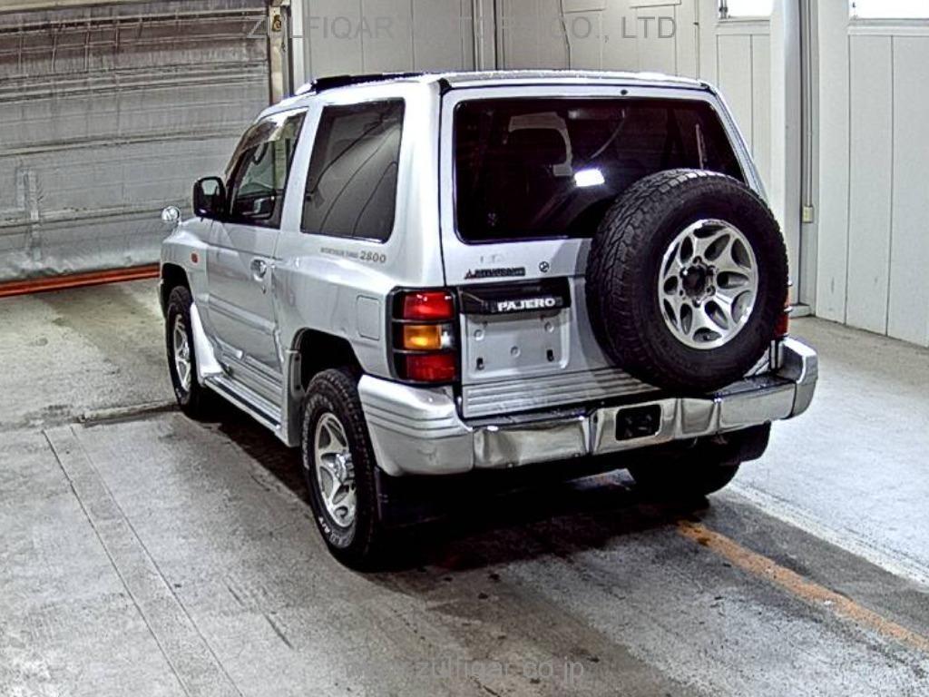 MITSUBISHI PAJERO 1998 Image 3