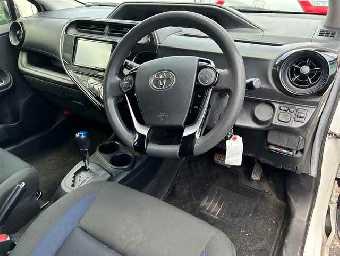 TOYOTA AQUA 2021 Image 4