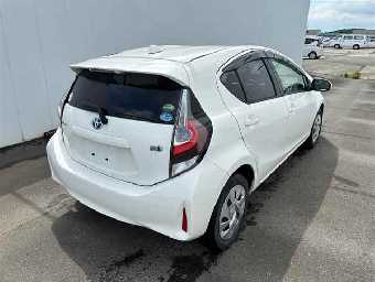 TOYOTA AQUA 2021 Image 5
