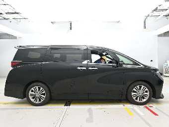 TOYOTA ALPHARD 2024 Image 3