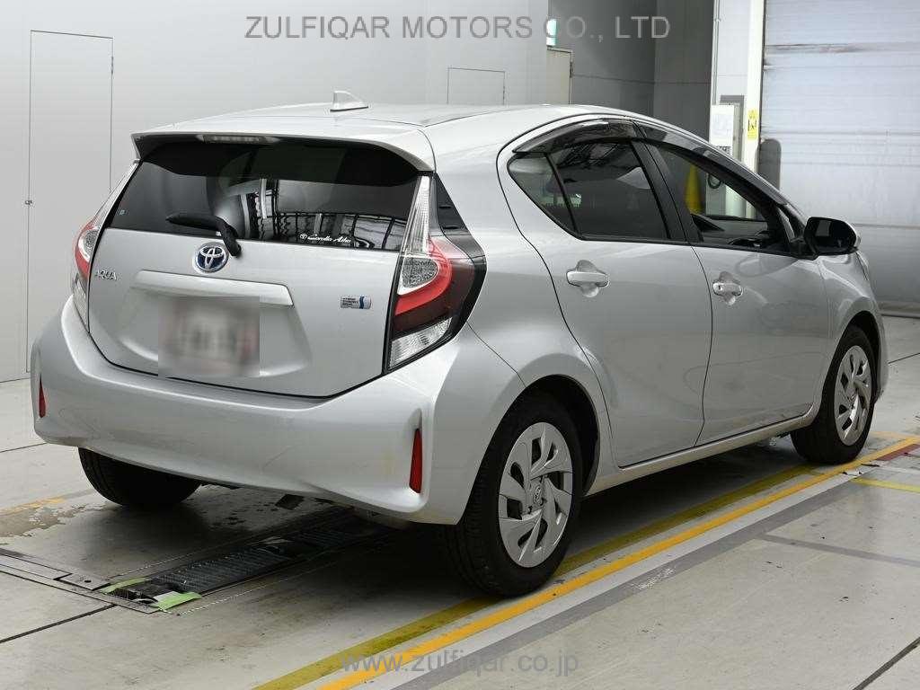 TOYOTA AQUA 2021 Image 2