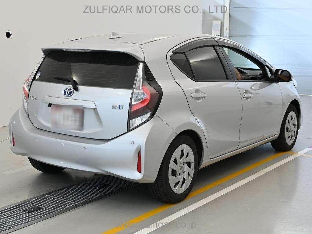 TOYOTA AQUA 2021 Image 2