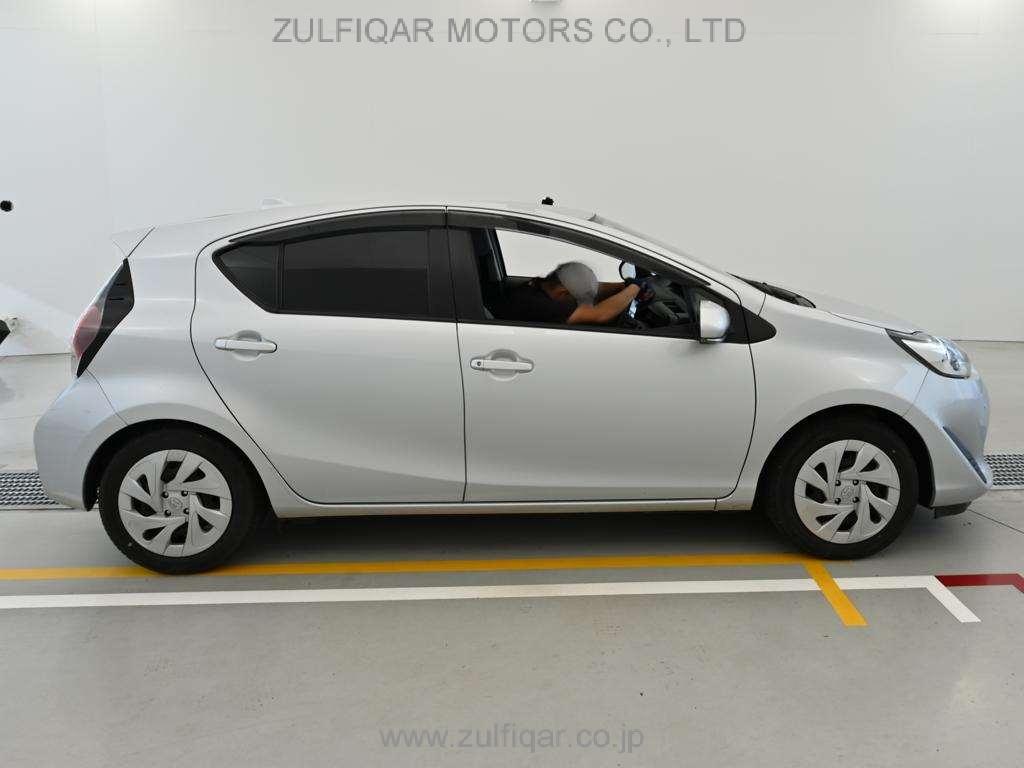 TOYOTA AQUA 2021 Image 3