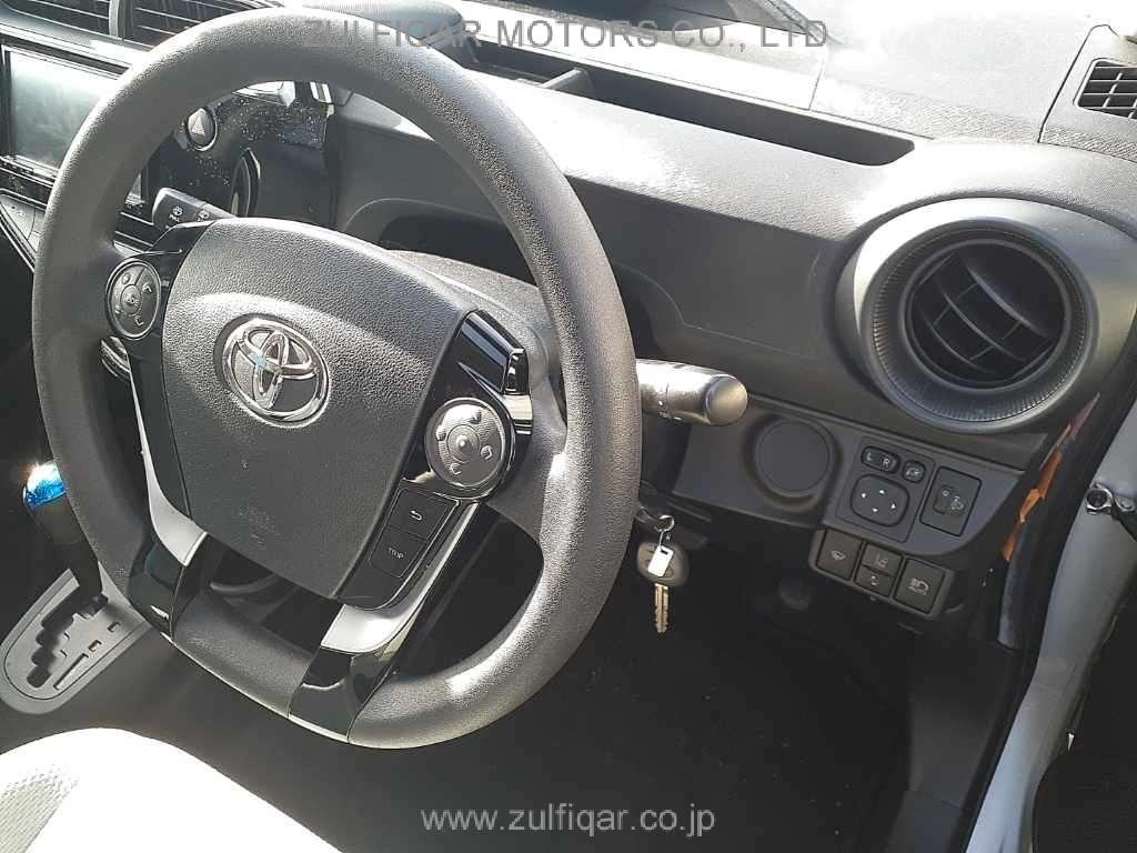 TOYOTA AQUA 2021 Image 9