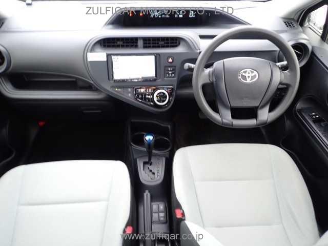 TOYOTA AQUA 2021 Image 3