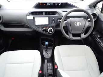 TOYOTA AQUA 2021 Image 3