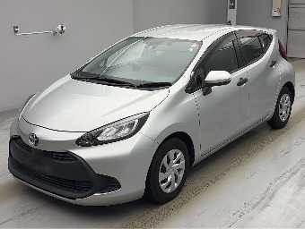 TOYOTA AQUA 2021 Image 1