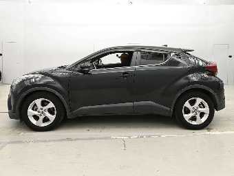 TOYOTA C-HR 2018 Image 4