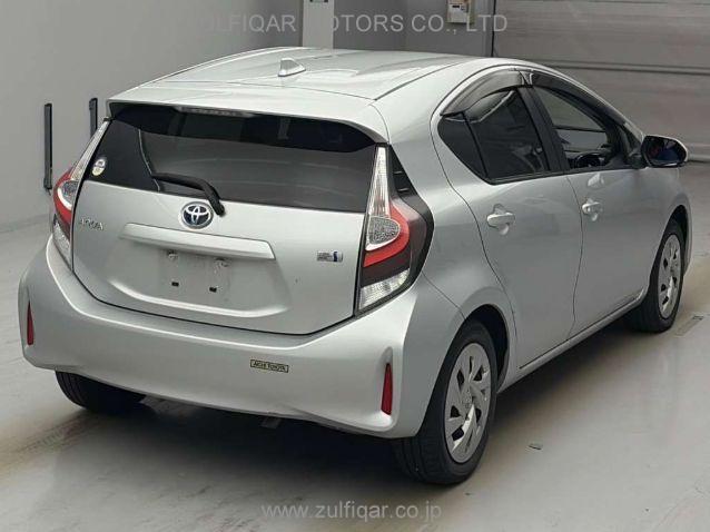 TOYOTA AQUA 2021 Image 2
