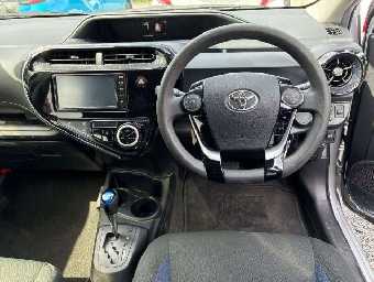 TOYOTA AQUA 2021 Image 8
