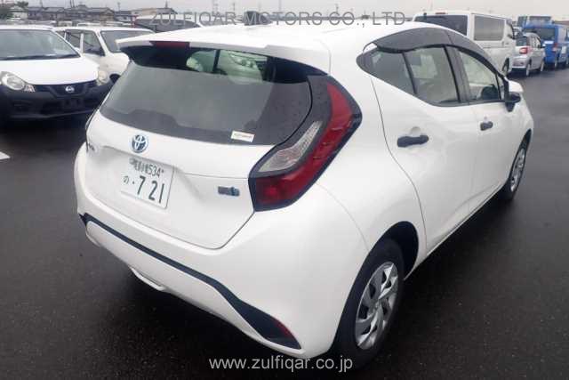 TOYOTA AQUA 2021 Image 2
